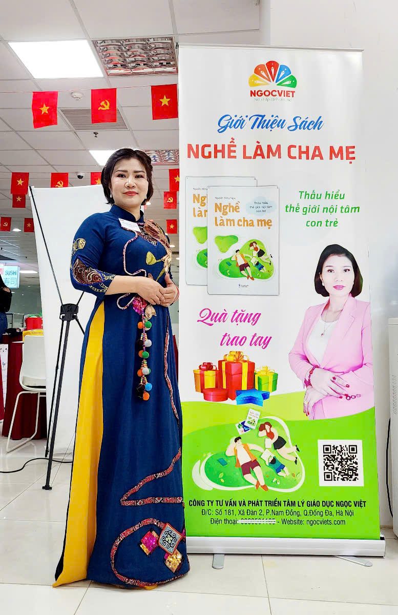 Nguyễn Hồng Ngọc tham gia hoạt động cộng đồng và kết nối
