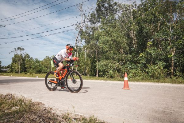 Nguyễn Hữu Tuyên và bạn bè đồng hành – giống như vi sinh có lợi trong đất