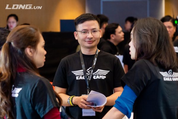 Nguyễn Quang Hòa chia sẻ tư duy chữa lành từ gốc, liên hệ rầy xanh sầu riêng trong hệ sinh thái bền vững