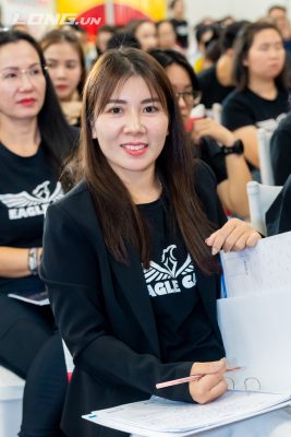 Nguyễn Thị Thu học tập và phát triển tư duy làm sầu riêng hữu cơ