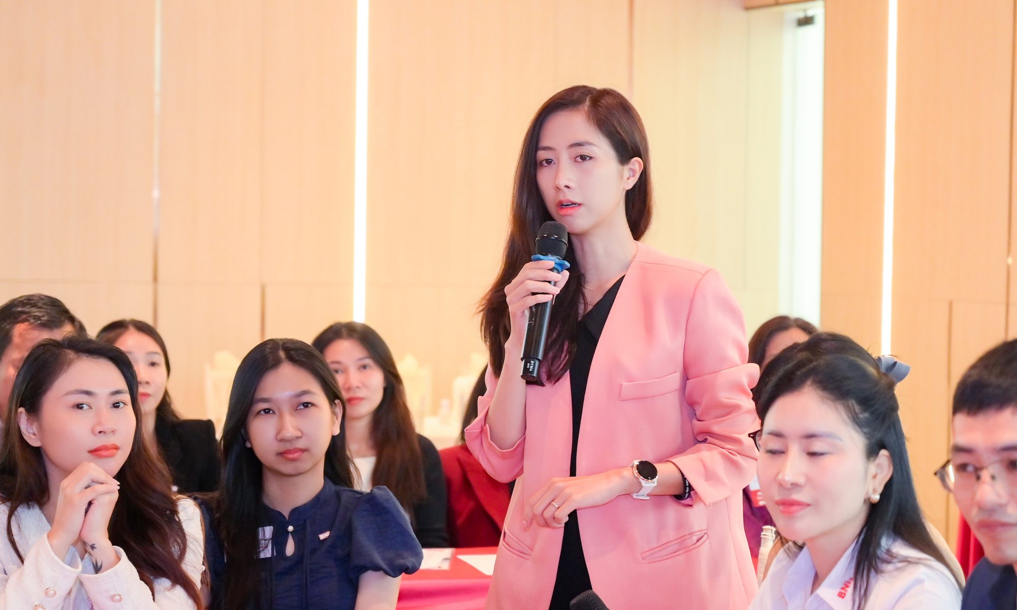 An Phạm chia sẻ tại sự kiện doanh nhân về tư duy hệ thống và phát triển bền vững