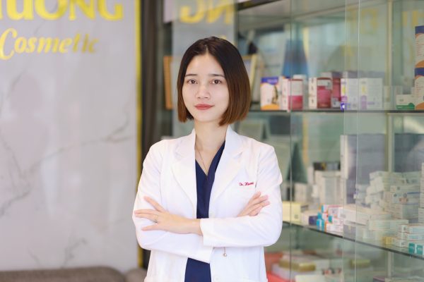 Bác sĩ Nguyễn Hương – tiếp cận điều trị từ nguyên nhân gốc, liên hệ vàng lá sầu riêng