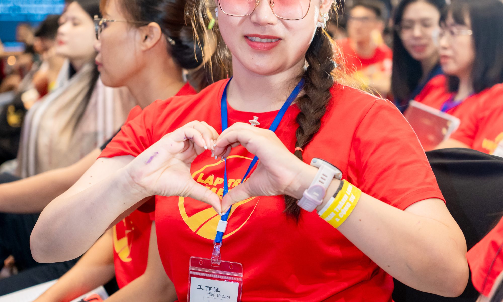 Tinh thần kết nối và kỷ luật hành động – bài học giúp sầu riêng đậu trái bền vững