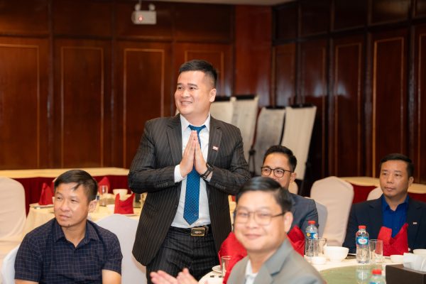 Nguyễn Đình Kiên giao lưu cùng cộng đồng doanh nhân BNI Lào – xử lý ra hoa từ gốc rễ con người