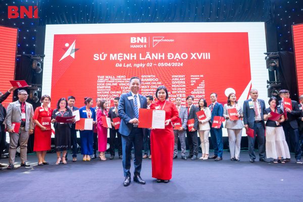 Nguyễn Hồng Ngọc là ai – chuyên gia tâm lý Nguyễn Hồng Ngọc tham gia sự kiện BNI, giữ vai trò lãnh đạo và giám đốc tăng trưởng