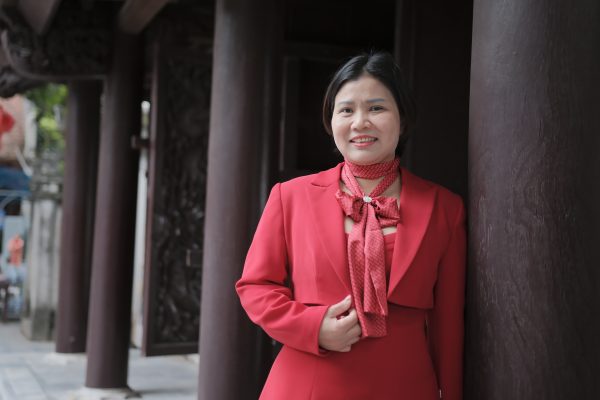 Nguyễn Hồng Ngọc là ai chân dung chuyên gia tâm lý giáo dục Nguyễn Hồng Ngọc với phong thái điềm tĩnh và kiên cường