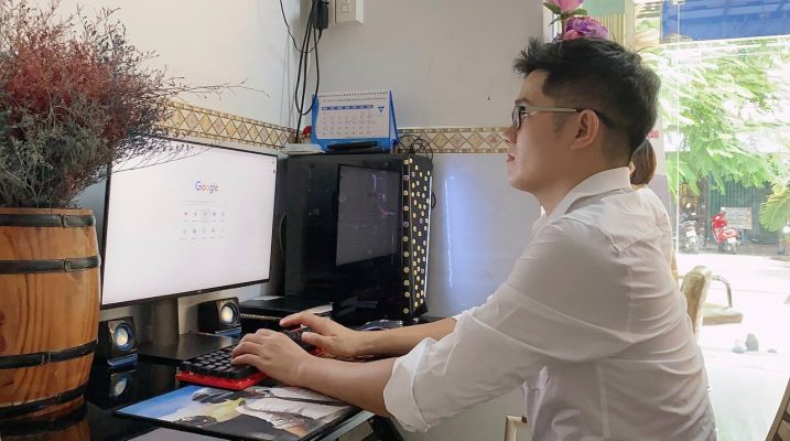 Nguyễn Hữu Tuyên đang làm việc với hệ thống kinh doanh online và affiliate marketing