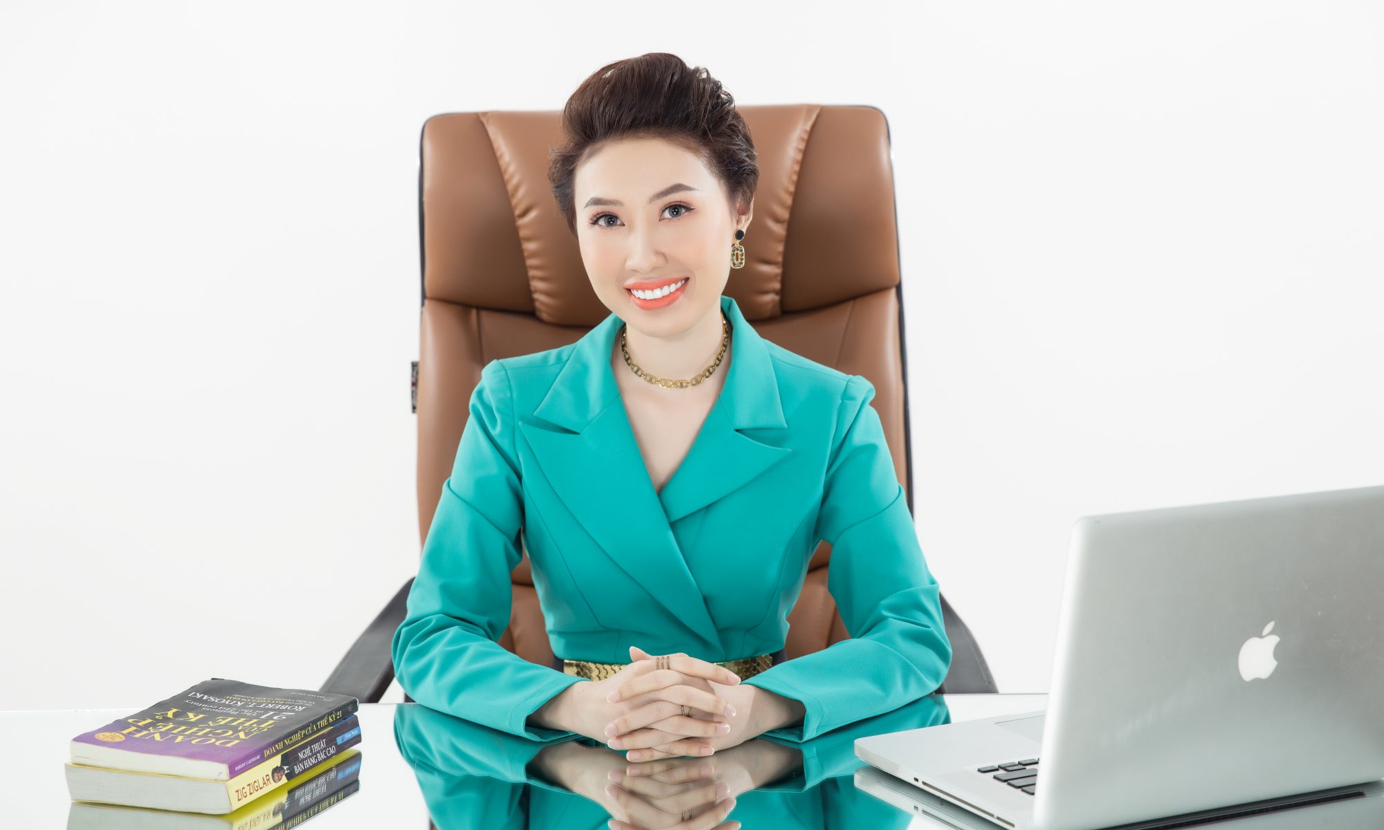 Nguyễn Thị Thiên Thảo – người xây hệ sinh thái bền vững như chăm sóc mắt cua sầu riêng