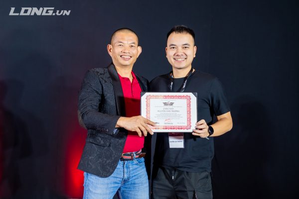 Xuân Trường nhận chứng nhận đào tạo, tư duy kỷ luật và hệ thống ứng dụng vào tạo mầm sầu riêng bền vững